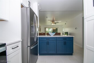 16007 Davis Rd in Ft. Myers, FL - Building Photo - Building Photo