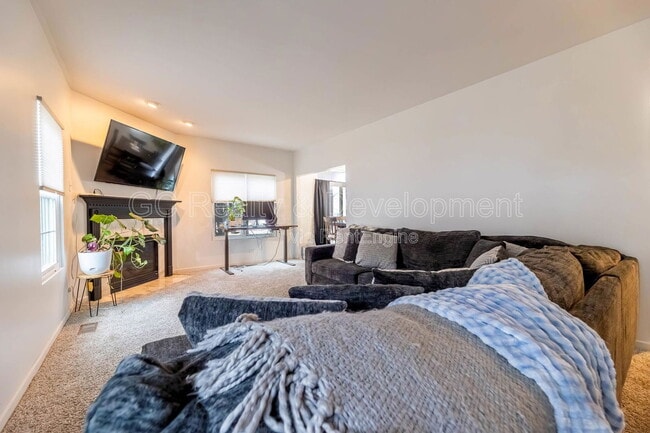 1636 Fredericksburg Ln in Aurora, IL - Building Photo - Building Photo