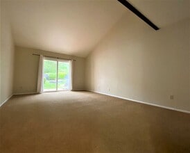 537 Santa Helena in Solana Beach, CA - Building Photo - Building Photo