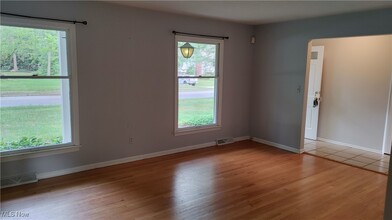 1614 Morris Rd in Kent, OH - Building Photo - Building Photo