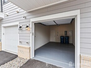 715 Parker Blvd in West Windsor, NJ - Building Photo - Building Photo