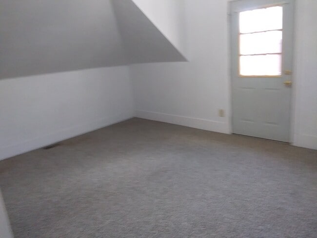 205 Griscom St in Dawson, PA - Building Photo - Building Photo