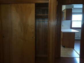 1315 College St in Cedar Falls, IA - Building Photo - Building Photo