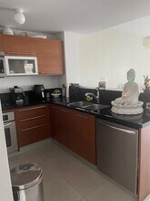 244 Biscayne Blvd, Unit 1405 in Miami, FL - Building Photo - Building Photo