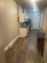 1042 Pear St in Reading, PA - Foto de edificio - Building Photo