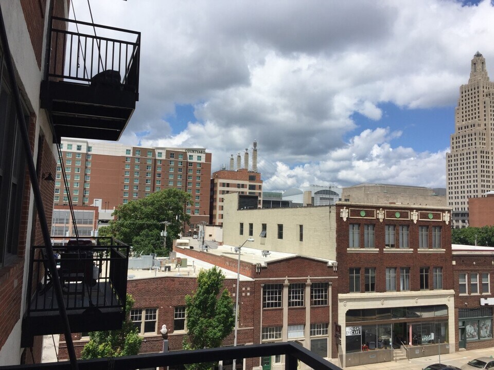 1535 Walnut Street in Kansas City, MO - Building Photo