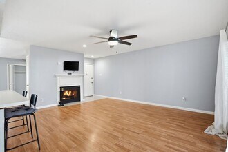 2535 Wedglea Dr in Dallas, TX - Foto de edificio - Building Photo