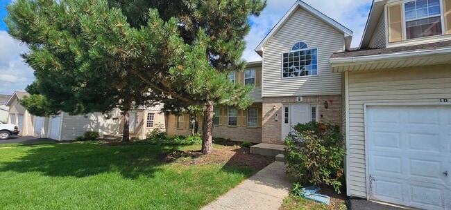 1 Acorn Ln in Lake In The Hills, IL - Building Photo - Building Photo