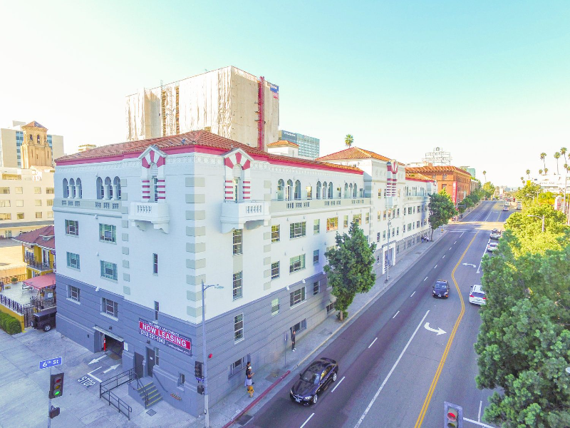 3550 W 6th St in Los Angeles, CA - Building Photo