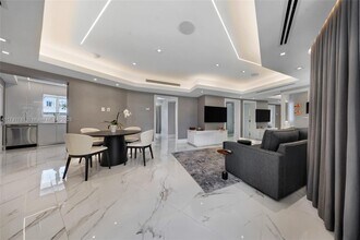 10190 Collins Ave in Bal Harbour, FL - Building Photo - Building Photo