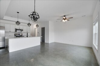 3311 Stoneway Ct in Champaign, IL - Building Photo - Building Photo