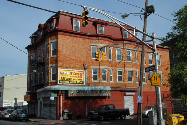 71-73 Park Ave in Paterson, NJ - Building Photo - Building Photo