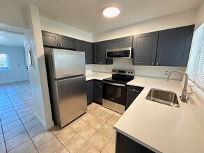 137 Garden Dr in Winter Springs, FL - Building Photo - Building Photo