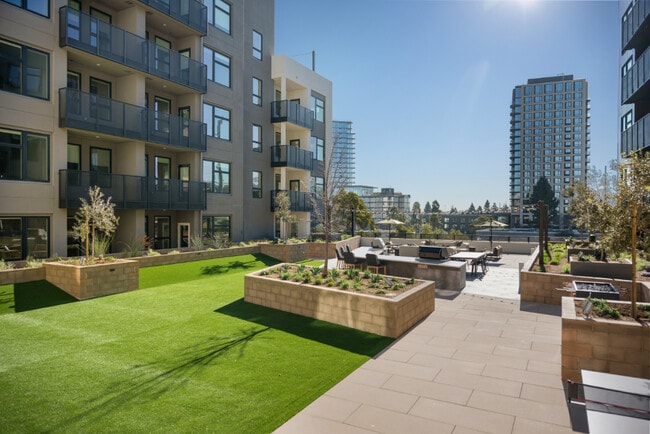 The Lafayette in Santa Clara, CA - Building Photo - Building Photo