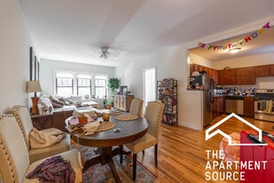 630 W Cornelia Ave, Unit S1 in Chicago, IL - Building Photo