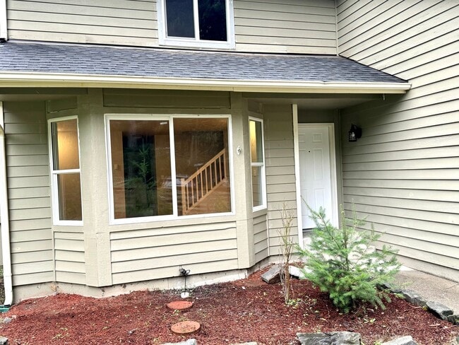 2313 48th St NW in Gig Harbor, WA - Foto de edificio - Building Photo