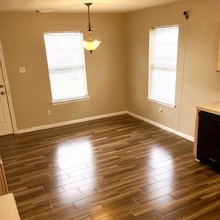 6726 Carly Park Way in Houston, TX - Foto de edificio - Building Photo