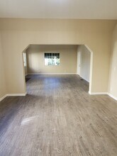 947 S Sycamore Ave, Unit 947 in Los Angeles, CA - Foto de edificio - Building Photo