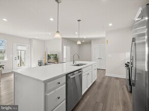 10401 Resort Road in Ellicott City, MD - Building Photo - Building Photo