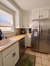 96 Margarite Rd, Unit 1 in Middletown, CT - Foto de edificio - Building Photo