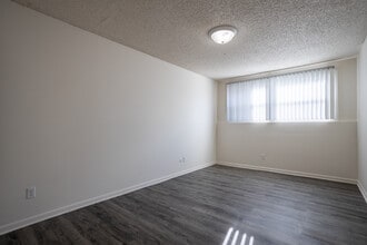 Hull Flats in East Lansing, MI - Foto de edificio - Interior Photo
