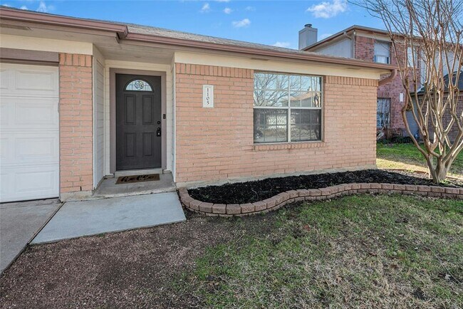 1105 Hughmont Dr in Pflugerville, TX - Foto de edificio - Building Photo
