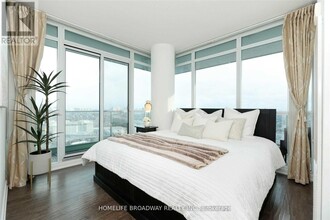 29-2529 Singer Ct in Toronto, ON - Building Photo - Building Photo