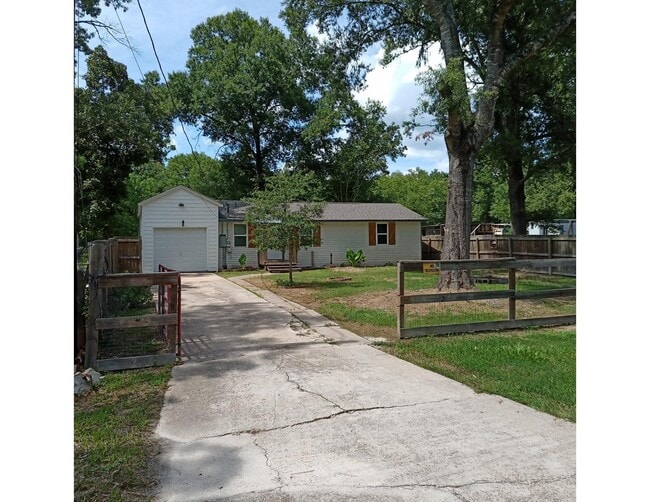 property at 171 Bayberry Dr