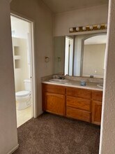 255 Barcelona Ct in Lemoore, CA - Building Photo - Building Photo