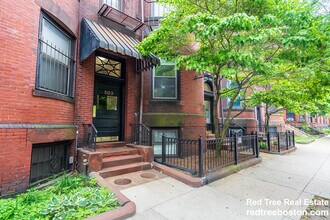 503 Beacon St, Unit A in Boston, MA - Foto de edificio - Building Photo