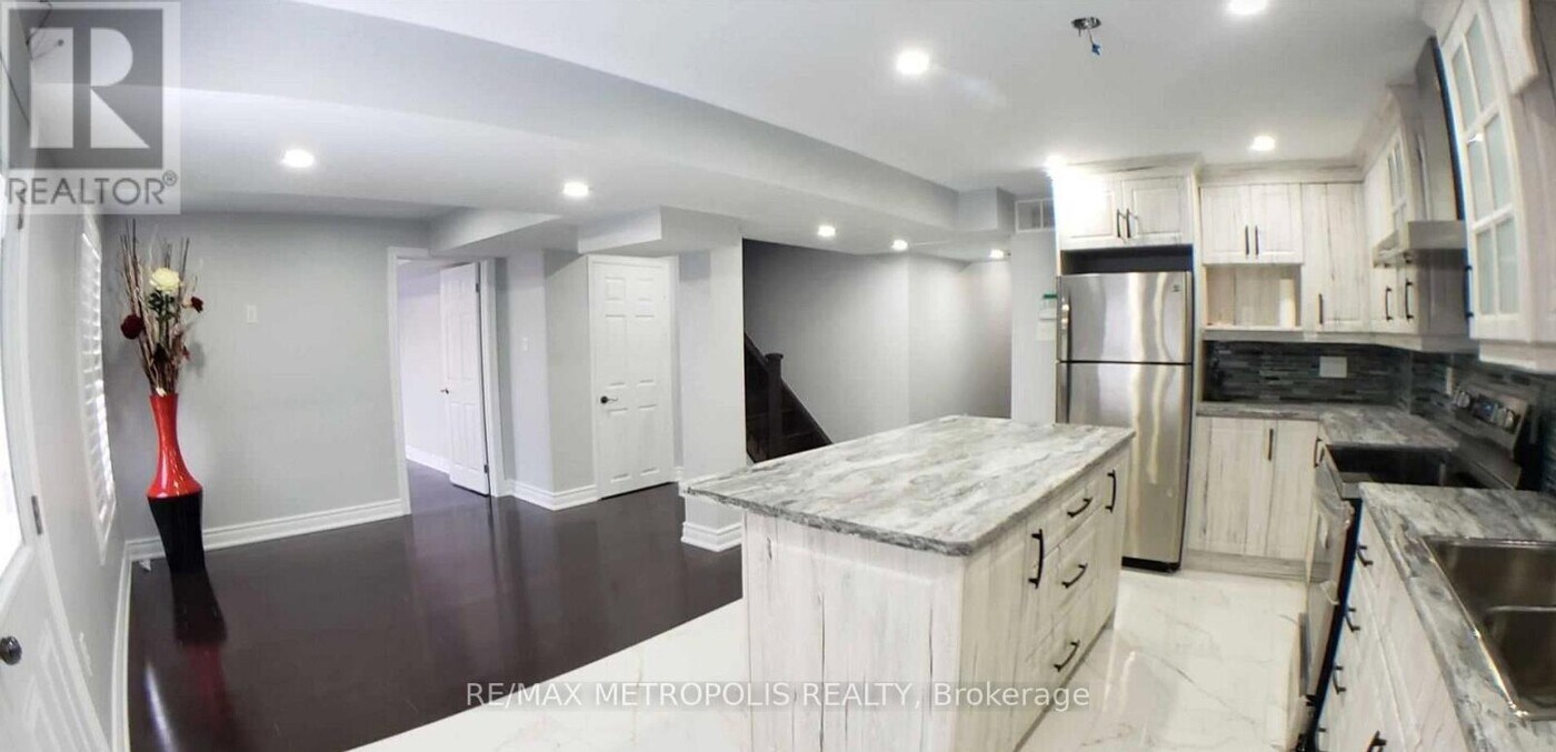 67 Westgate Ave in Ajax, ON - Building Photo