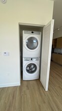 922 E 27th St, Unit A1 in Hialeah, FL - Building Photo - Building Photo
