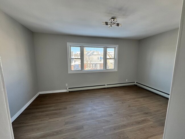 8510 5th Ave in North Bergen, NJ - Foto de edificio - Building Photo