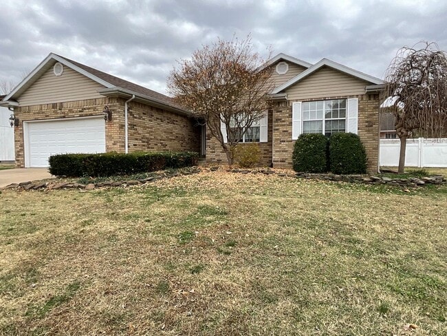 3726 Castle Rock Dr in Joplin, MO - Building Photo - Building Photo