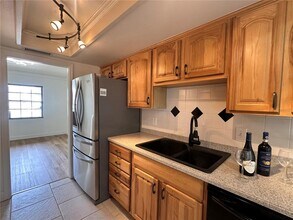 3701 Southview Dr in Brandon, FL - Building Photo - Building Photo