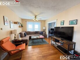 14 Lyons Ct in Watertown, MA - Building Photo