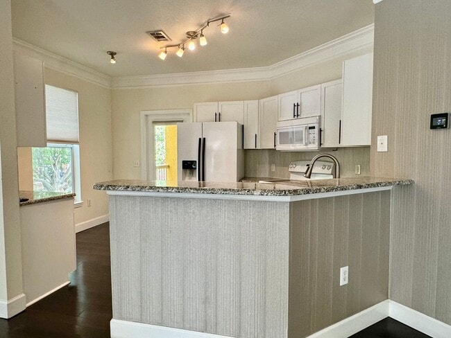 8843 Villa View Cir