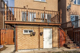 95 Touchstone Dr in Toronto, ON - Building Photo - Building Photo