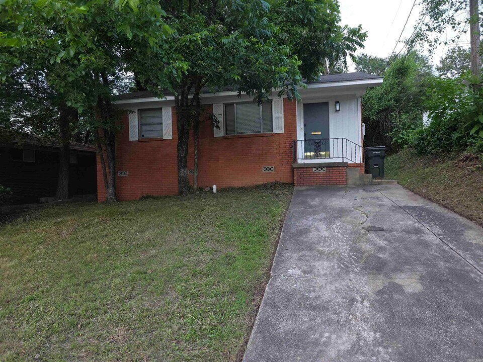 123 N Jackson St in Little Rock, AR - Building Photo