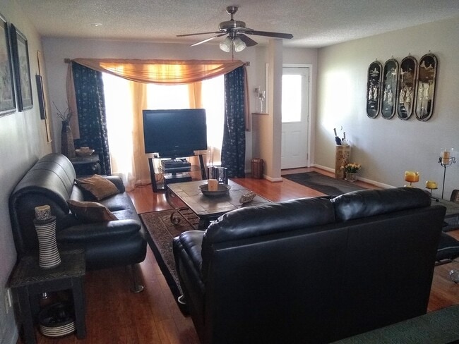 2620 Moody Ave in Orange Park, FL - Foto de edificio - Building Photo