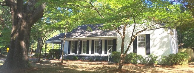 4197 Woodcrest Dr in Memphis, TN - Building Photo - Building Photo