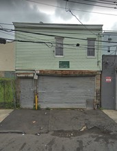 216 Elm St in Yonkers, NY - Building Photo - Building Photo