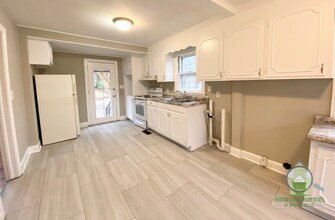 22 Springfield Ave in Greenville, SC - Building Photo - Building Photo