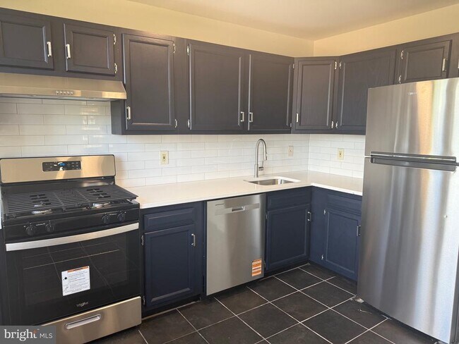 property at 1218 Perry St NE