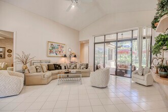 10080 Dover Carriage Ln in Wellington, FL - Building Photo - Building Photo