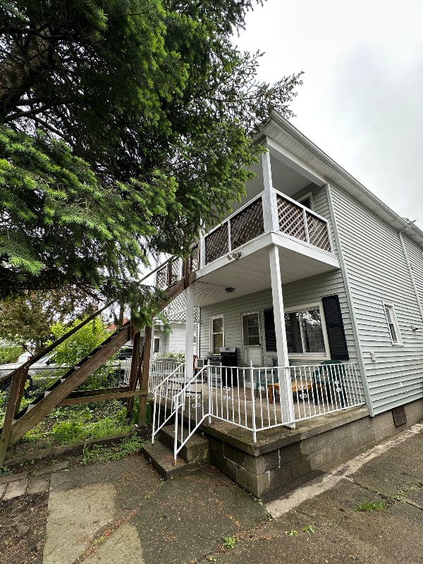 48 Cowing St