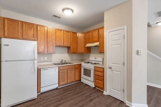 5110 Neuse Commons Ln in Raleigh, NC - Building Photo - Building Photo