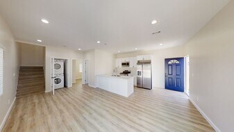 5121 Ewing St in San Diego, CA - Building Photo