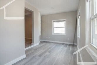 25 Portsmouth St, Unit 2 in Boston, MA - Foto de edificio - Building Photo