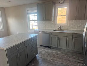 614 Monroe Blvd in Long Beach, NY - Building Photo - Building Photo